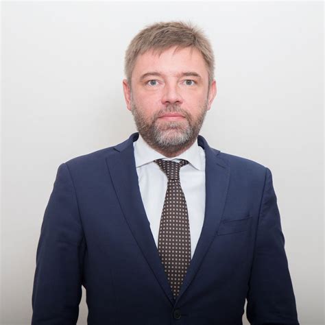 Jun 23, 2021 · „daniel vighi, vasile popovici, marcel tolcea și corina șuteu au făcut cunoscută cultura timișoarei, respectiv a româniei, în lume și au fost, dintotdeauna, repere de verticalitate morală și de claritate a principiilor democratice. Echipa | OTP Asset Management