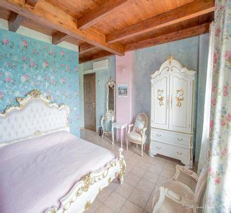 € 2.200,000 plot 2.810 m2 approx built 571m2 (including covered terraces) approx terrace 124 m2 (uncovered). Preise - Urlaub im Piemont bei Alba & Barolo in den Weinbergen