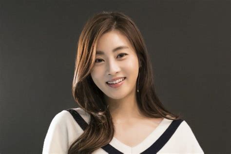 Kang sora is a popular south korean actress. Kang Sora Revealed To Be Expecting 1st Child - KpopHit ...