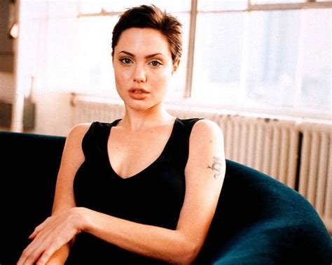 Angelina Jolie Hairstyle 2020 Short Long Extensions Bangs
