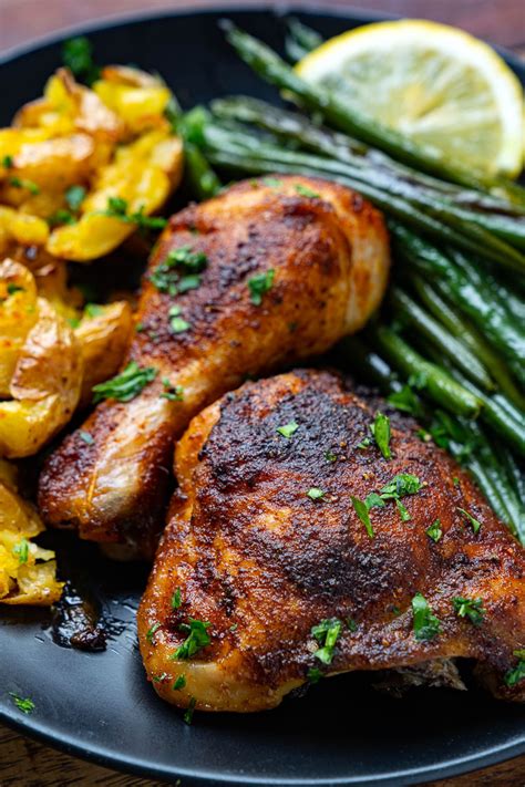 As well as using it to roast a chicken, turkey, or lamb roast, a roasting pan can be used for lasagnas. One-pan Paprika Roast Chicken - Closet Cooking