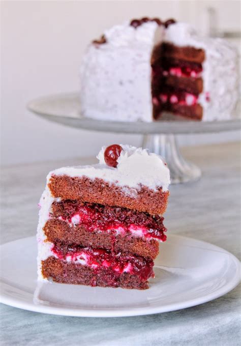 Layer cake façon Forêt Noire vegan sans gluten sans lactose