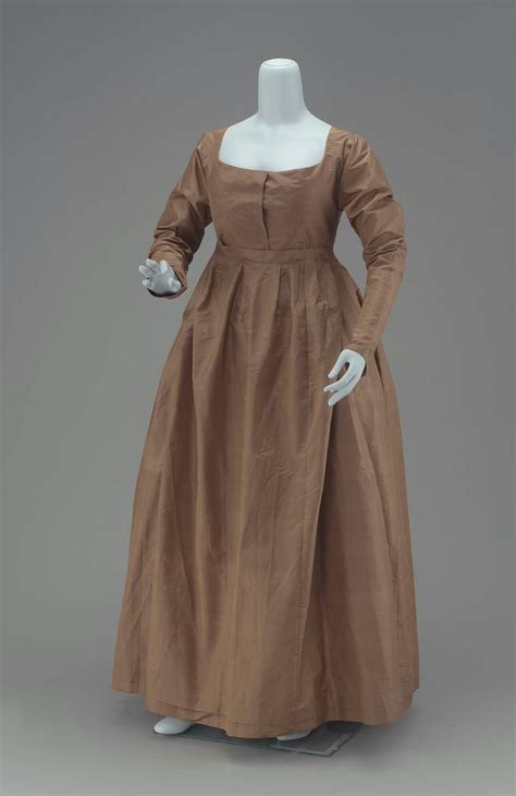 Early 19th Century American Quakers Dress At The Museum Of Fine Arts