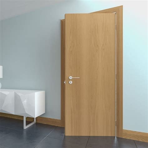 They come as standard doors internal glazed doors, even unglazed doors and also as fd30 fire doors. Deanta Internal Flush Oak Prefinished Door 1981 x 533 x 35mm