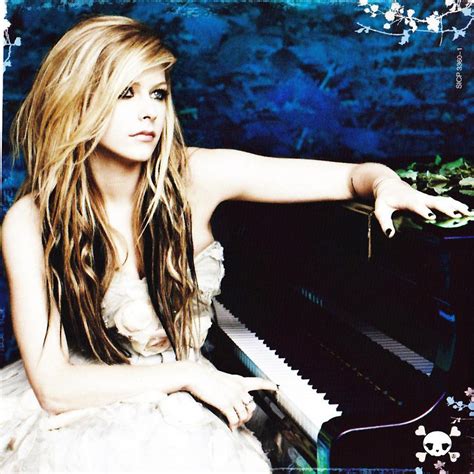 Carátula Interior Frontal de Avril Lavigne Goodbye Lullaby Special Edition Portada