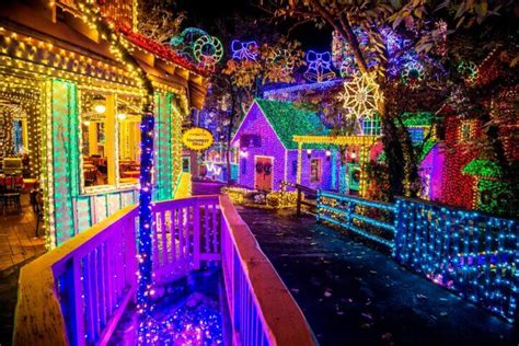 Unique And Extravagant Holiday Light Displays In The United States