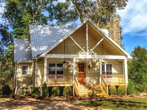 Beautfiul Cottage With 2 Master Suites And A Bonus Room 68561vr