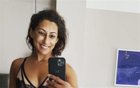 loose women s saira khan poses topless as she shows off weight loss daily star scoopnest