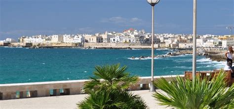 Gli appartamenti n1,n2,n3 sono posizionati a circa 30 metri dal mare, al confine tra le due. Appartamenti a Gallipoli - A Gallipoli Vacanze