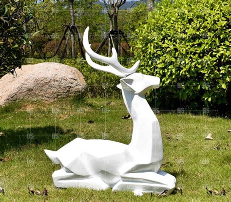 Large Size Outdoor Garden Decoration Fiberglass Animal Deer Statue