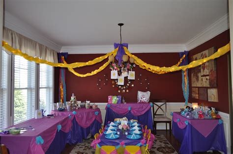 Finding bedding for diensy tangled kids bedroom decor is super easy. Tangled / Rapunzel Room Decor view | Tangled party ...