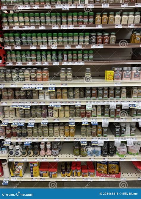 Food Lion Grocery Store Interior 2021 Spices and Prices Editorial Stock