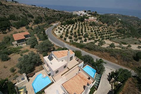 Το ρέθυμνο αποτελεί το αντιπροσωπευτικότερο δείγμα πόλης της κρητικής αναγέννησης. Holiday.gr - ΞΕΝΟΔΟΧΕΙΟ MIKRA ANOGIA VILLAS ΡΕΘΥΜΝΟ ΠΟΛΗ