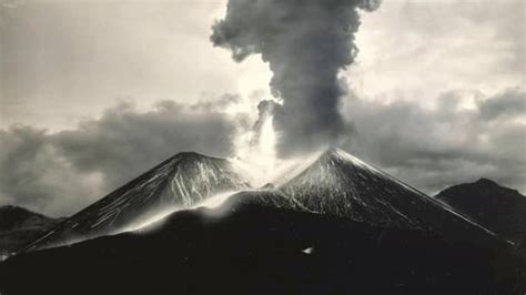 Volcan Paricutin Su Historia Youtube