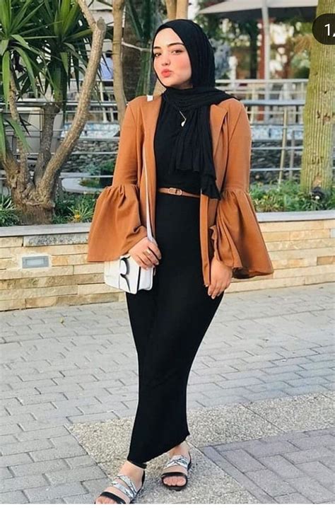 They can carry it all so well and look beautiful. Pin by حياة اجمل on الانسان | Hijabi outfits casual ...