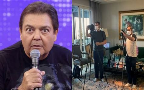 The premiere of domingão do faustão was announced in december 1988, but happened in march 26, 1989. Após ser escorraçado, Faustão e revela verdade cruel sobre programa