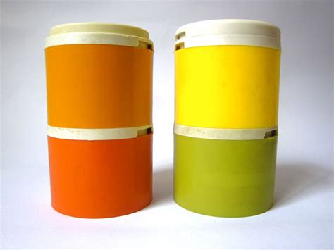 Vintage tupperware stackable salt pepper spice shakers. € ... 1 review total • 1 review with comments.