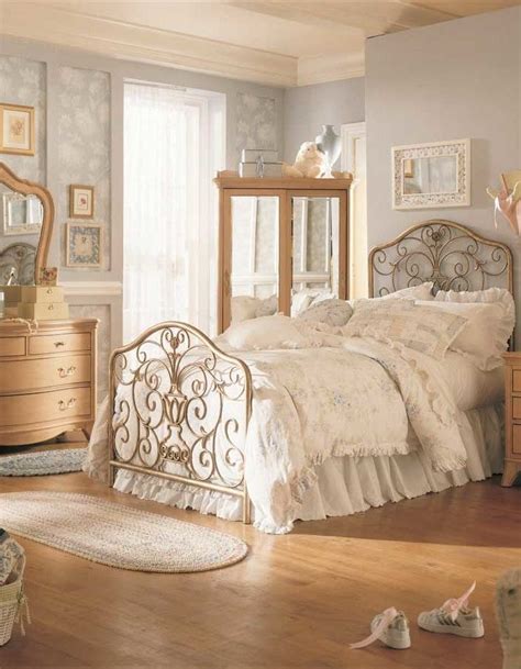 27 Fabulous Vintage Bedroom Decor Ideas To Die For