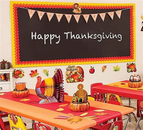 10 Awesome Classroom Thanksgiving Decoration Ideas