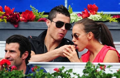 Wallpaper Awasome Cristiano Ronaldo And His Wife
