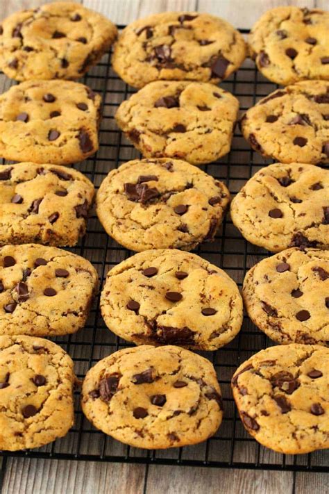 These 31 vegan cookies are absolutely out of this world, as well as easy to make and perfect to enjoy all year long. Vegan Chocolate Chip Cookies - Soft and Chewy - Loving It ...