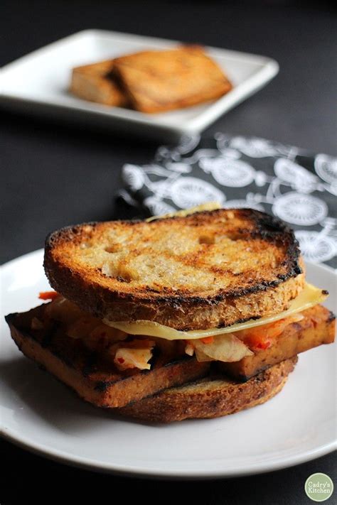 Bbq beef bulgogi bento box. Bulgogi tofu sandwich with kimchi | Recipe | Food recipes ...