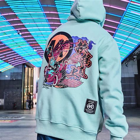 Harajuku Japanese Embroidered Fleece Velvet Hoodie Streetwear Men 2018 Hip Hop Pullover