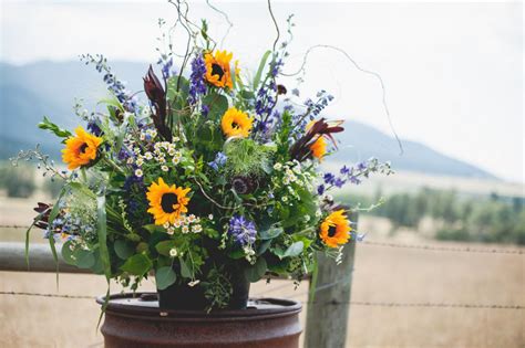 Fiori a grappoli gialli verdognoli : Indovinelli sui fiori per bambini di diverse età