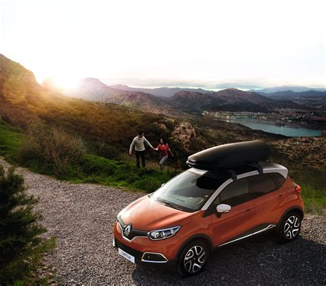 Time To Grow Up Do It In Style With The Renault Captur Carbuyer