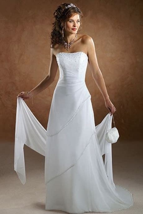 Scoprite gli abiti da sposa più minimal, dedicati a chi non ama gli eccessi. Vestiti da sposa semplici ed eleganti