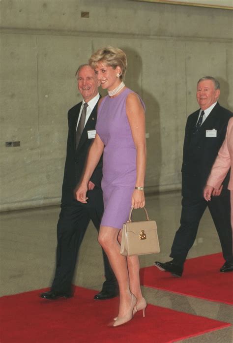 Princess Dianas Shoe Style Popsugar Fashion