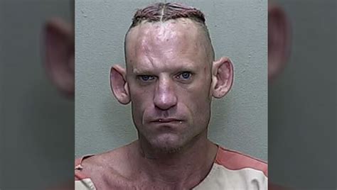 This Guys Mug Shot Is Going Viral Over His Very Distinctive Look