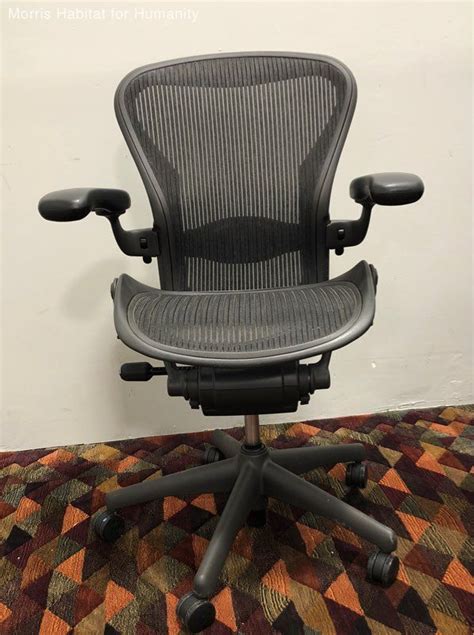Herman Miller Aeron Black Mesh Office Chair Size B Model Ae113awb
