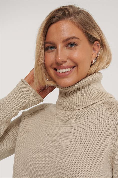 High Neck Knitted Sweater Beige Na