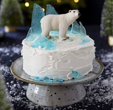 As a result, the main dessert becomes a real art object. 16 Mouthwatering Christmas Cake Decoration Ideas 2020 | Christmas cake, Christmas cake ...