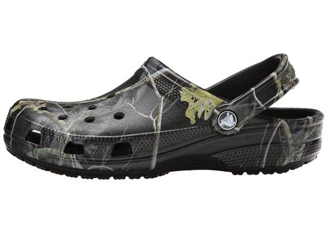 First and foremost, i do not know why crocs are still a thing but almost 18 years down the line and business is booming. Crocs Classic Realtree APC® - Zappos.com Free Shipping ...