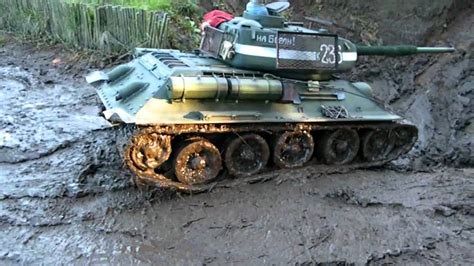 16 Scale Tanks Playing In The Mudd Youtube