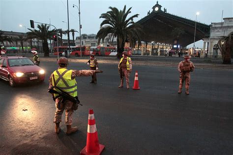 El toque de queda en la comunitat valenciana se adelanta a las 23 horas, a excepción de nochebuena y nochevieja, que se mantendrá a las 00 horas. Bellolio: se evalúa modificar el toque de queda el día del ...