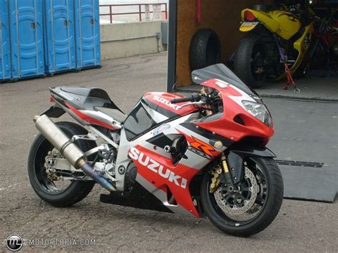 The power comes on strongly from about 7000rpm and there is serious warp factor available above 9000. Pin by Tony Lavelle on the good stuff | Hot bikes, Suzuki ...
