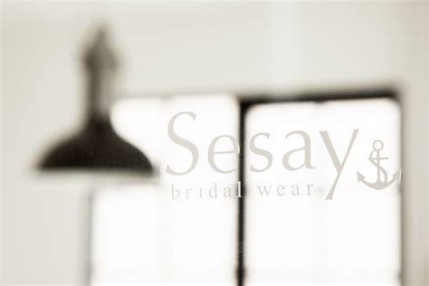 ひと針に想いを込めて。『sesay Bridal Wear』の個性がきらめくウエディングドレス キナリノ