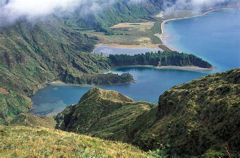 Portugal regista três mortes e o maior número de casos desde fevereiro. Azores - Portugal Travel Guide