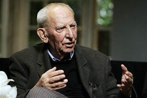 In 1939 he participated in the defense of poland as a member of a military training unit. Pogrzeb Gustawa Holoubka - w środę na Powązkach - WP ...