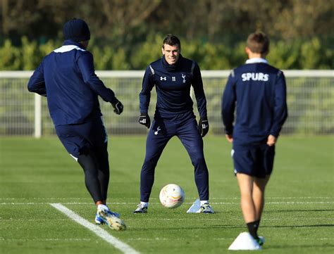 You can energise yourself bny checking the personal trainers in tottenham to find the right one for your needs. Gareth Bale in Tottenham Hotspur Training - Zimbio