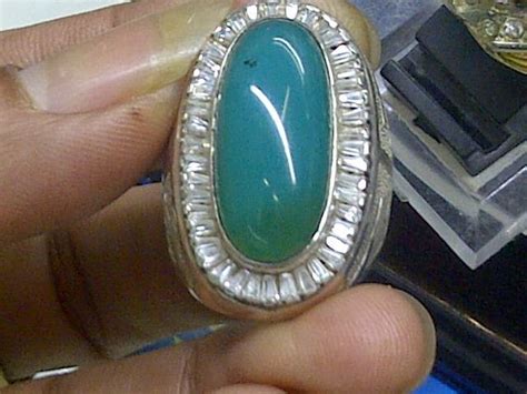 "APA ITU BATU BACAN"