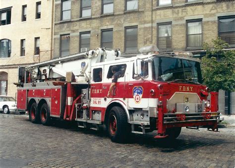 Fdny Mack Cf Tower Ladder 12 Retired Nyfd Rescue Vehicles Fdny
