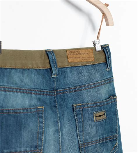 Join the discussion or compare with others! Image 5 de PANTALON DENIM TAILLE CONTRASTANTE de Zara ...