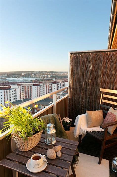 It painted a picture of wild flowers collected in a bouquet. 55 Balcony Greenery Ideas - Choose flowers for balcony and ...