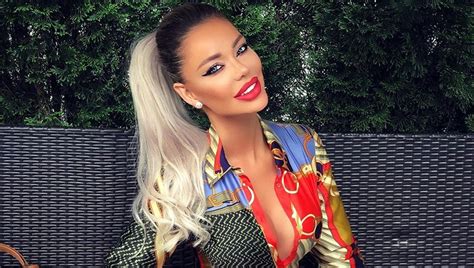 Bianca drăguşanu a ieşit din casă fără pic de machiaj. Suma fabuloasă pe care o câștigă lunar Bianca Drăgușanu ...