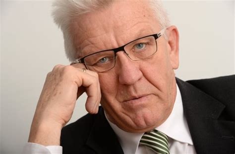 Wahlen in zeiten von corona die maßnahmen gegen das virus zeigen offenbar auswirkungen auf die beliebtheit der parteien und ihrer kandidaten. Baden-Württemberg: Kretschmann will keinen frühen ...