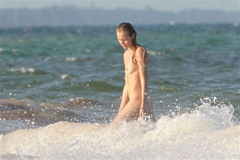 Candice Swanepoel In No Panty Upskirt Naked Photoshoot